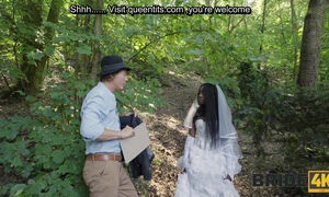 Cheating black bride gets creampie at the forest