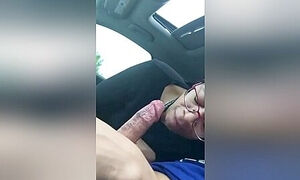 Nerdy Thot Blowjob In The Car